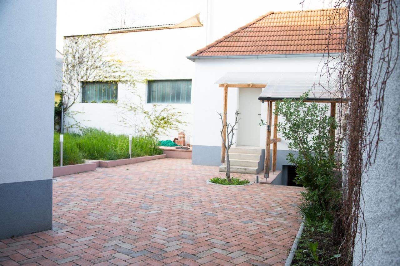 Captain'S Suite Neusiedl am See Buitenkant foto